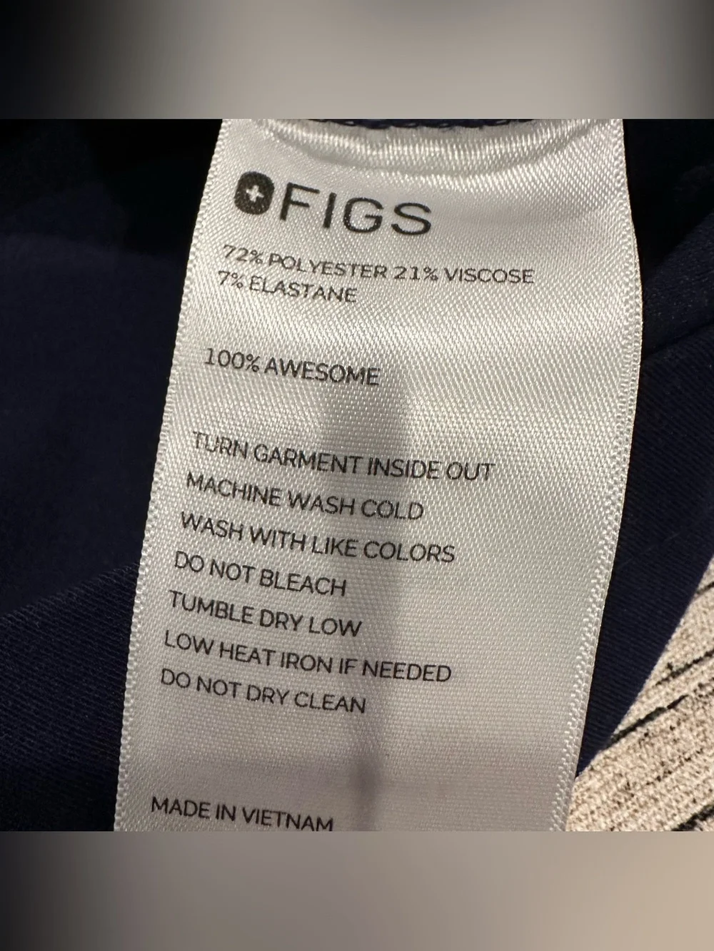 Figs Matching Navy Scrub Set: Axim Pants & Leon Top Both Size Medium